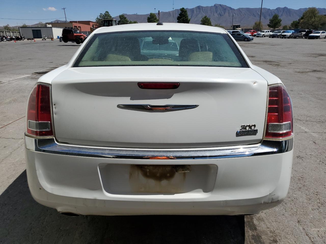 2011 Chrysler 300 Limited VIN: 2C3CA5CG7BH585338 Lot: 68396004