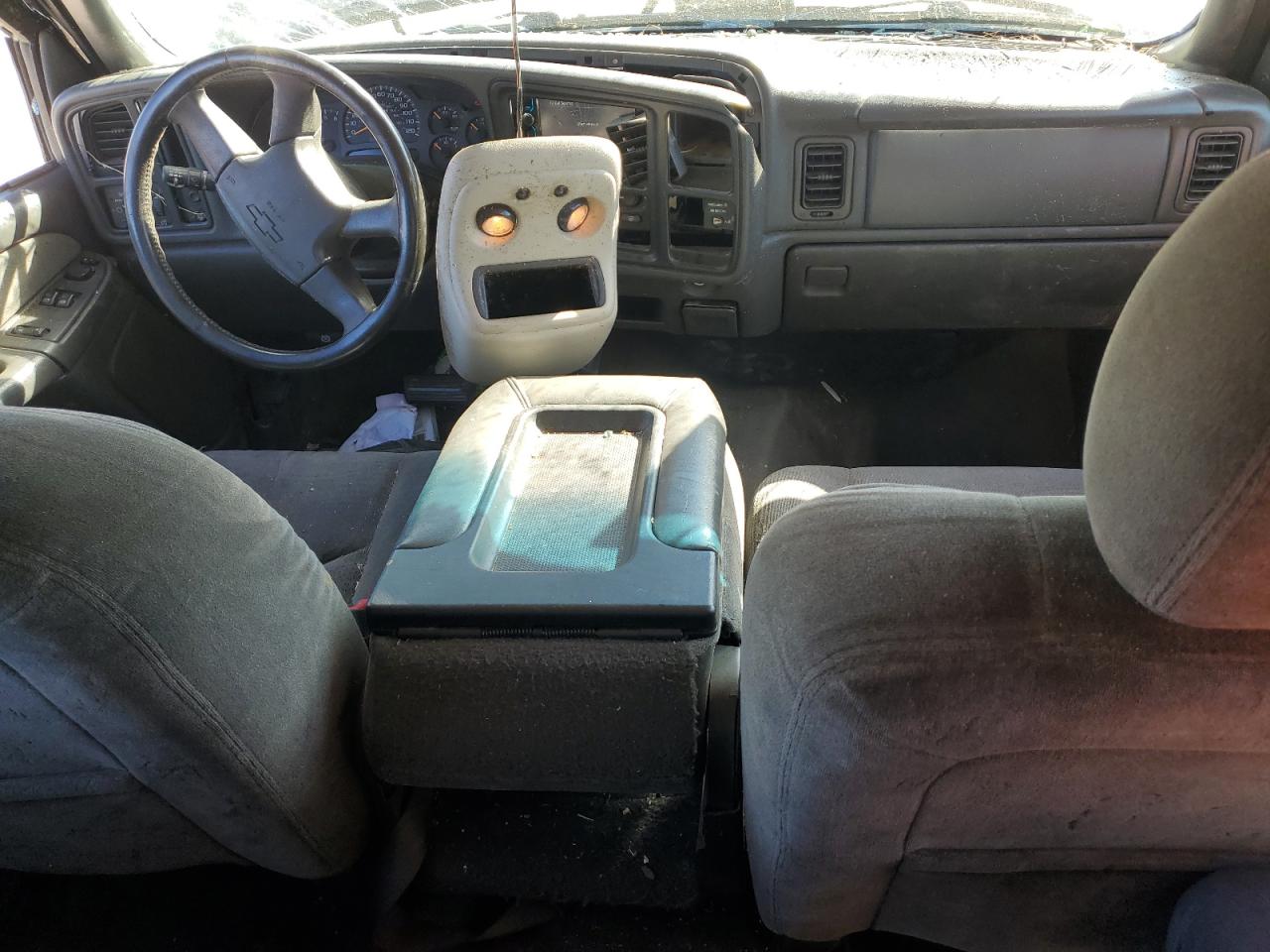 2003 Chevrolet Silverado - Image 8