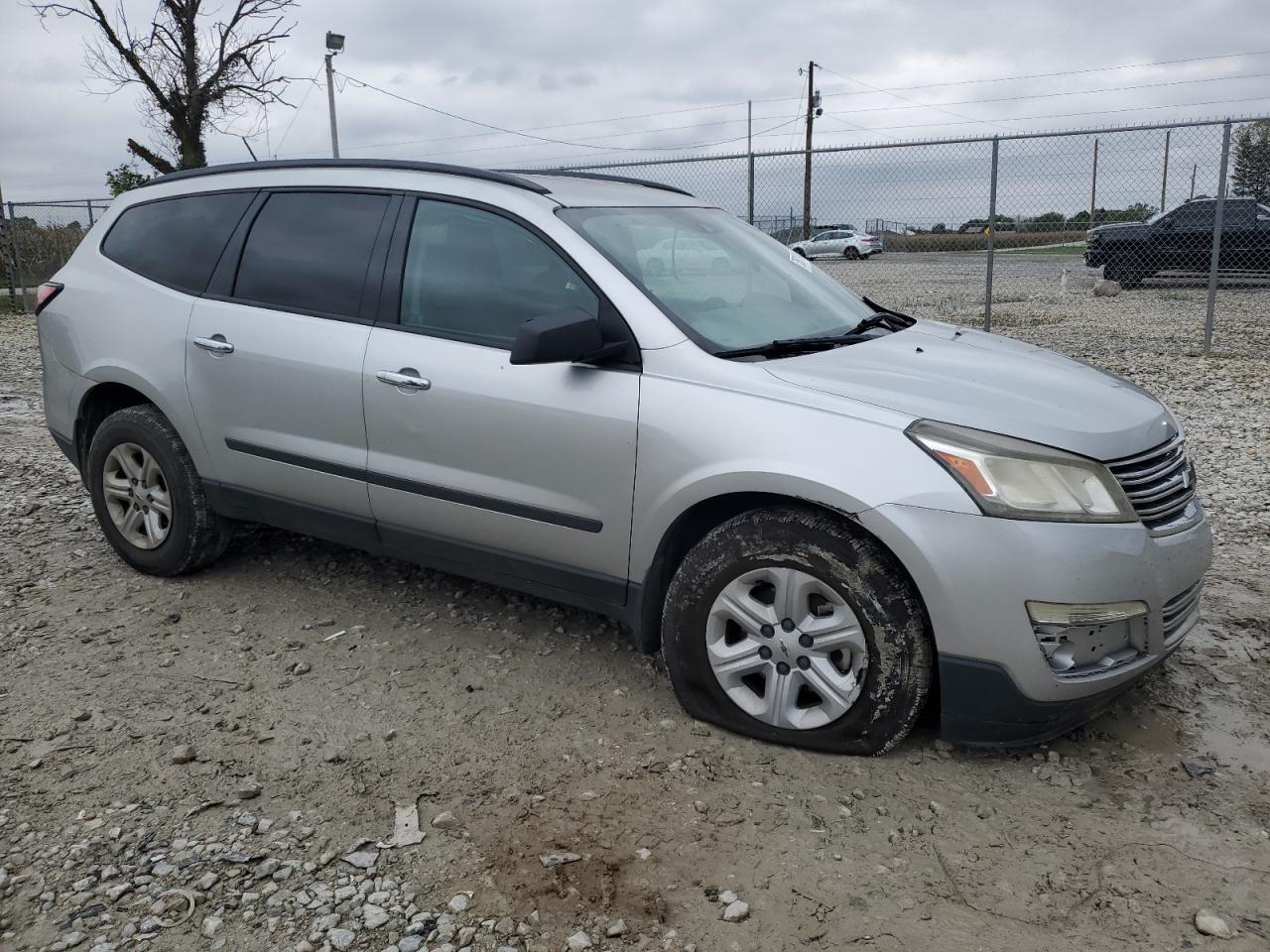 CHEVROLET TRAVERSE 2014 VIN 1GNKRFED9EJ215771 photo 4