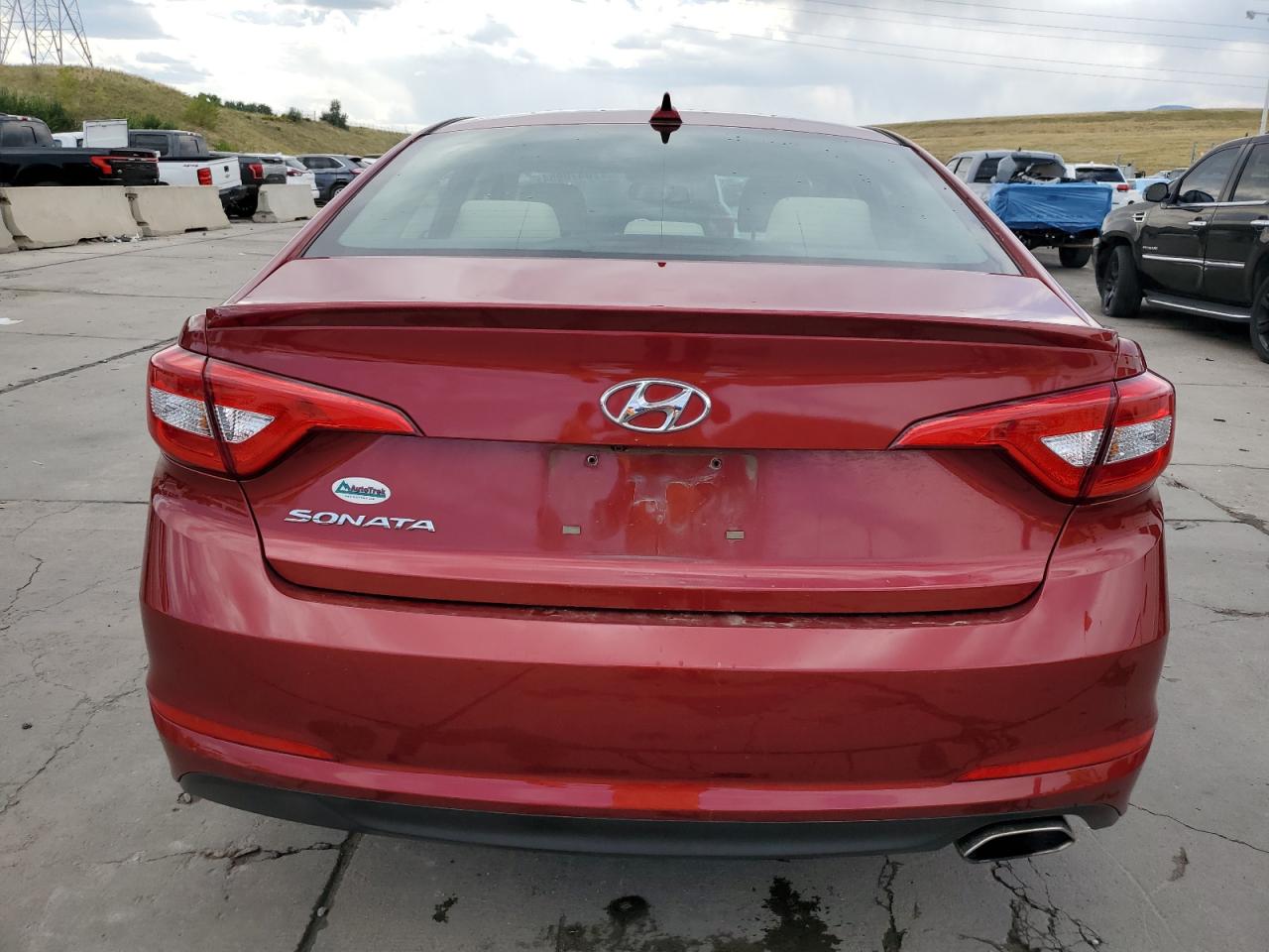 5NPE24AF1FH173032 2015 Hyundai Sonata Se