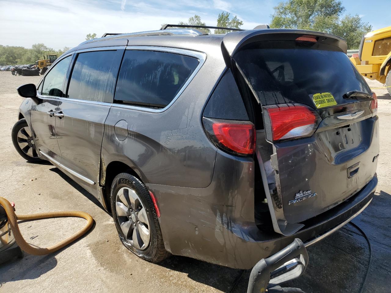 2C4RC1N79HR679620 2017 CHRYSLER PACIFICA - Image 2