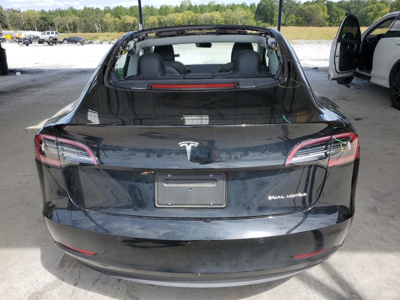 5YJ3E1EB1NF271088 2022 Tesla Model 3