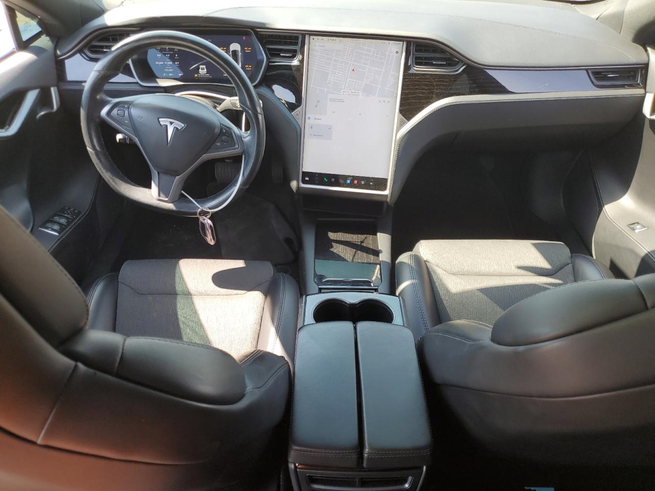 5YJSA1E26JF281018 2018 Tesla Model S