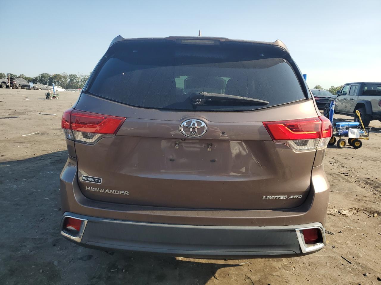 2017 Toyota Highlander Limited VIN: 5TDDZRFH1HS393122 Lot: 70909014