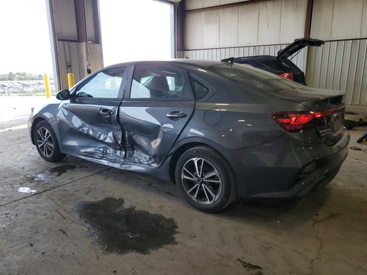 2022 Kia Forte - Image 2