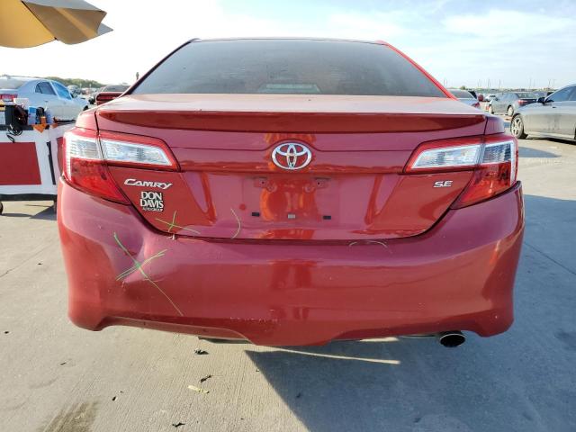  TOYOTA CAMRY 2014 Czerwony