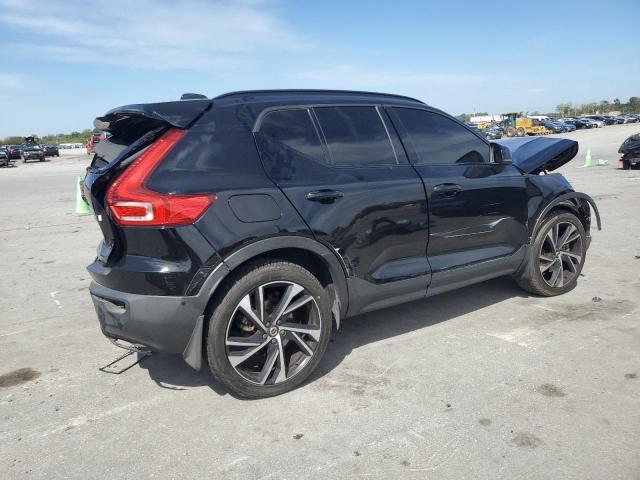  VOLVO XC40 2019 Черный