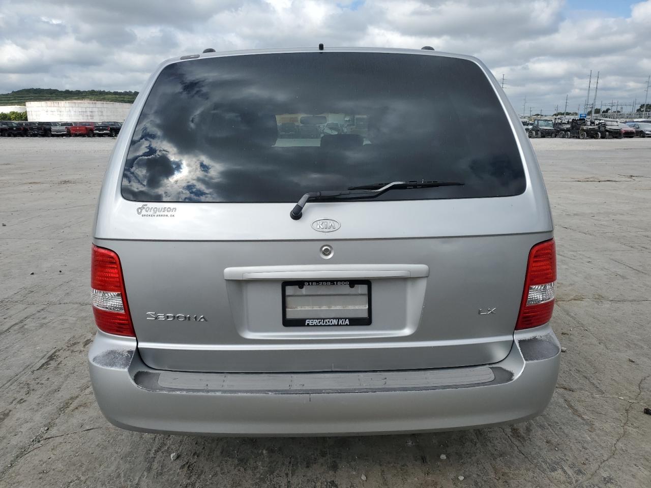 KNDUP131946493560 2004 Kia Sedona Ex