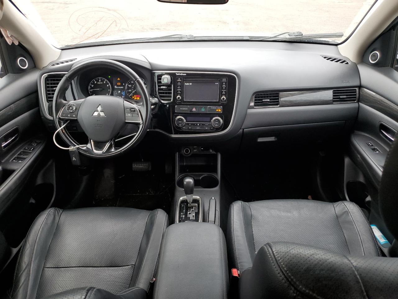 JA4AD3A3XGZ024650 2016 Mitsubishi Outlander Se