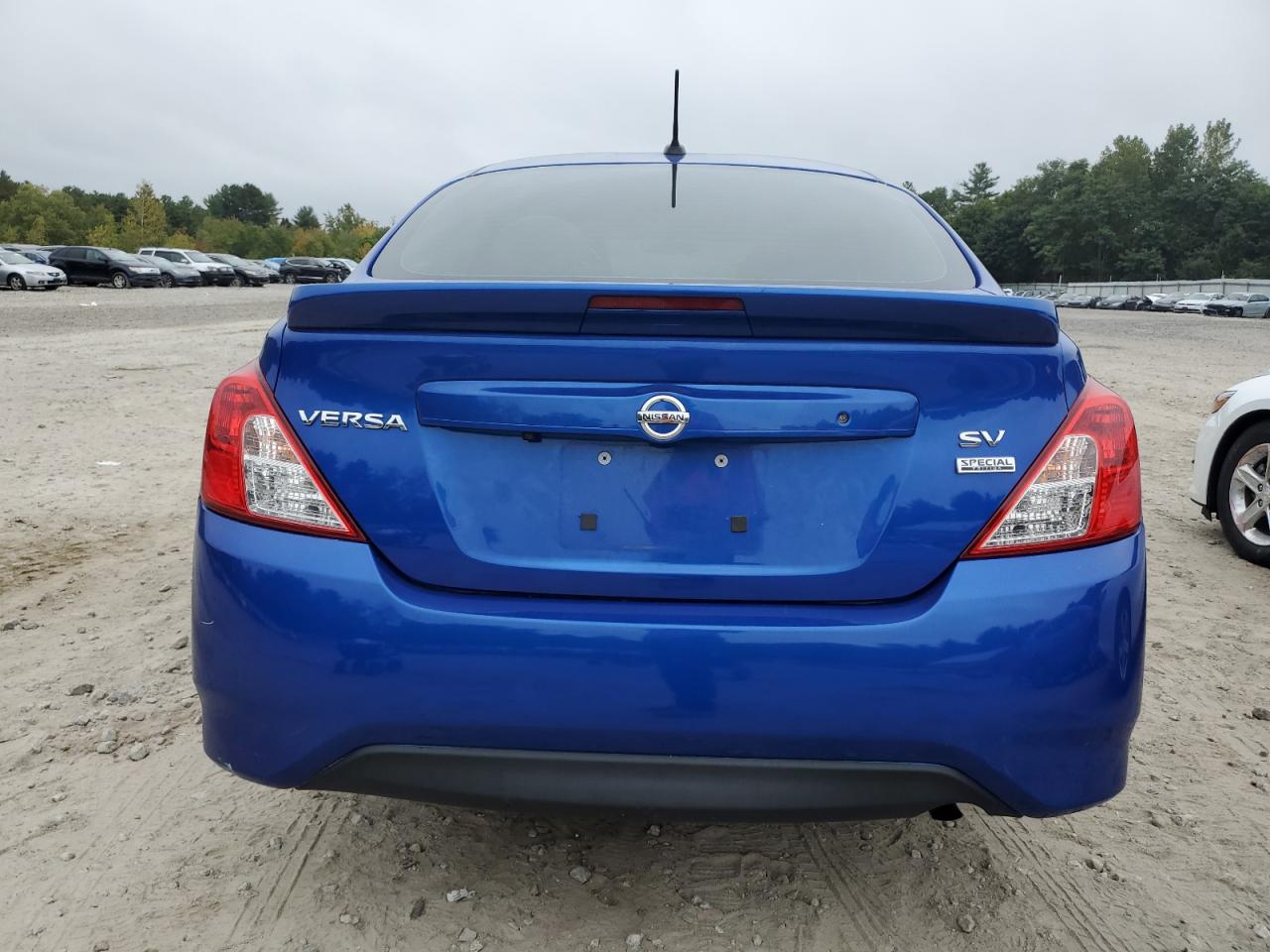 2017 Nissan Versa S VIN: 3N1CN7AP8HL835588 Lot: 73209724