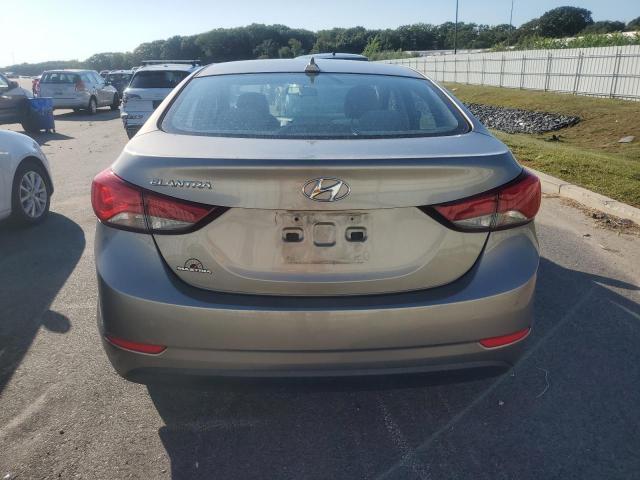  HYUNDAI ELANTRA 2016 Zielony