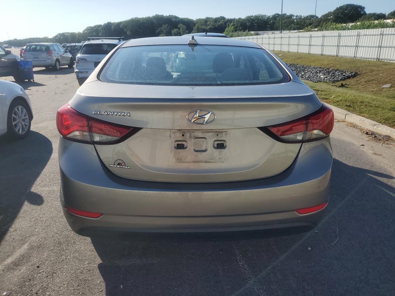 5NPDH4AE4GH749120 2016 Hyundai Elantra Se