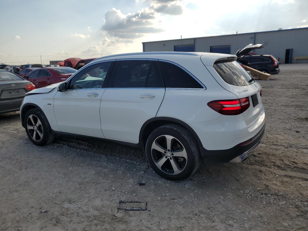 VIN WDC0G4KB8GF037090 2016 MERCEDES-BENZ GLC-CLASS no.2