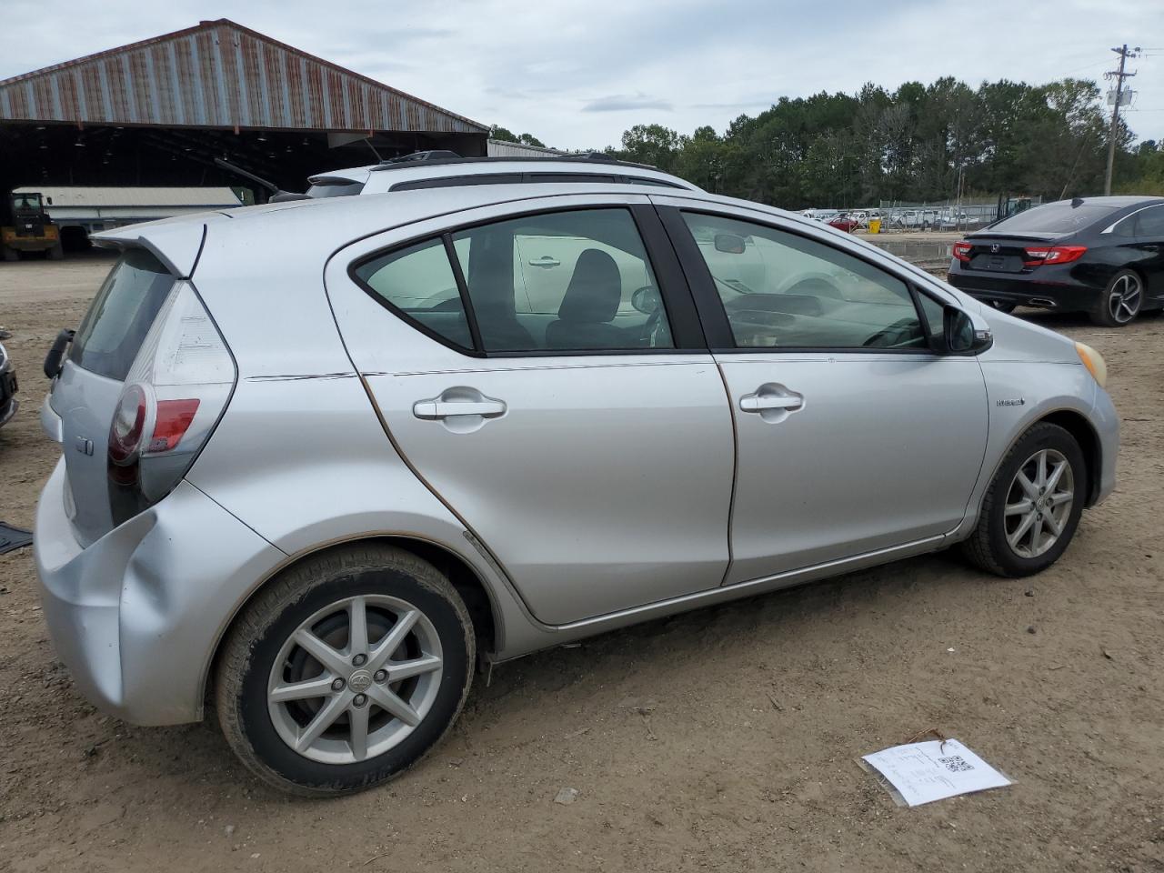 2013 Toyota Prius C VIN: JTDKDTB31D1039654 Lot: 69962564