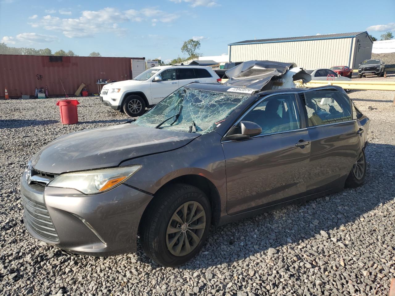 4T1BF1FK0GU135872 2016 TOYOTA CAMRY - Image 1