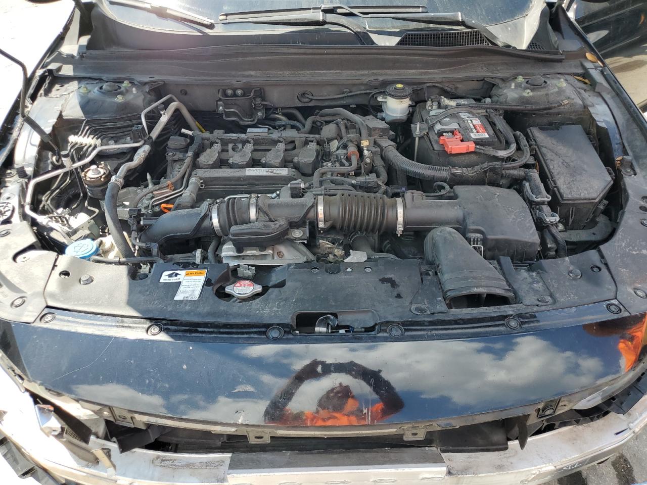 1HGCV1F14JA258975 2018 Honda Accord Lx