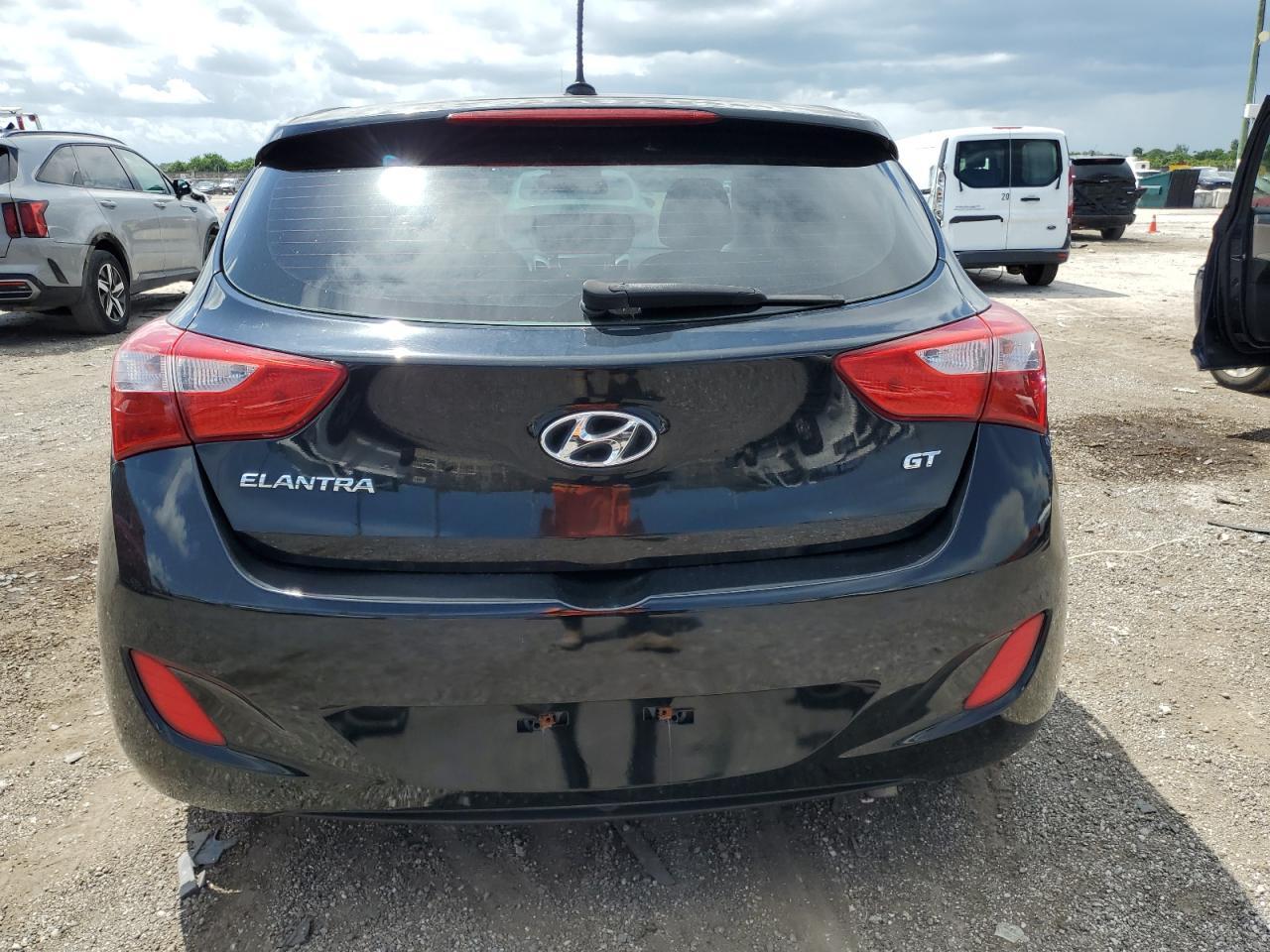 KMHD35LH2HU382474 2017 Hyundai Elantra Gt