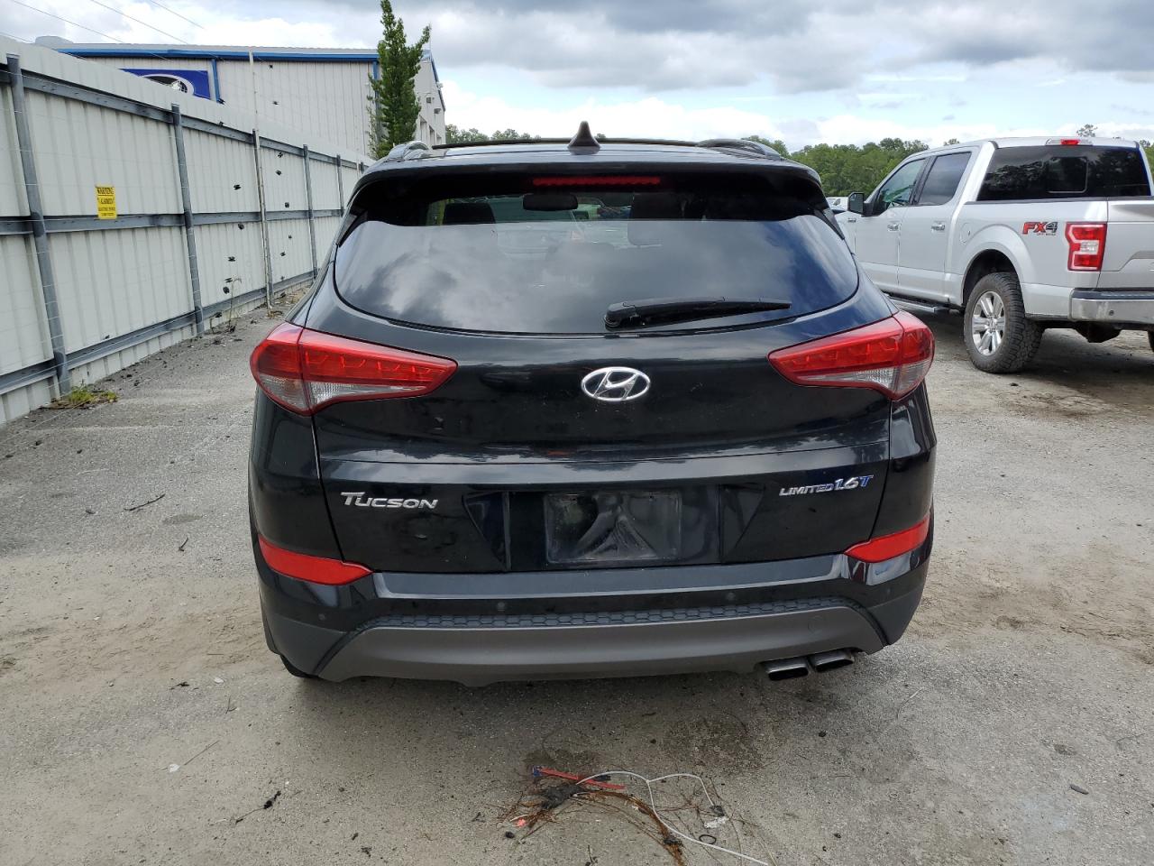 KM8J33A27GU031046 2016 Hyundai Tucson Limited