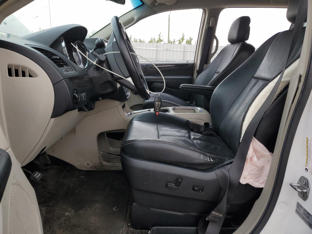 2017 Dodge Caravan - Image 7