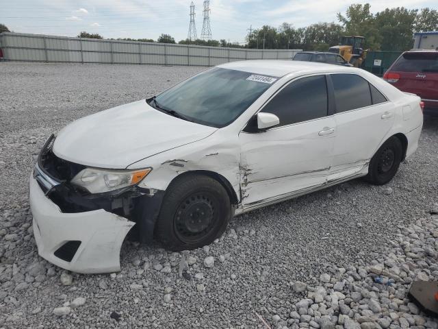  TOYOTA CAMRY 2014 Biały