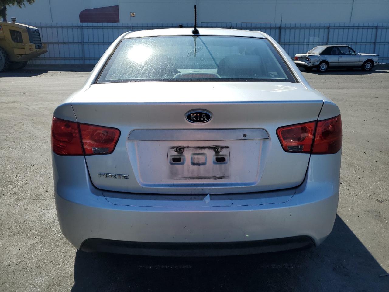 2011 Kia Forte Lx VIN: KNAFT4A2XB5450007 Lot: 73014424