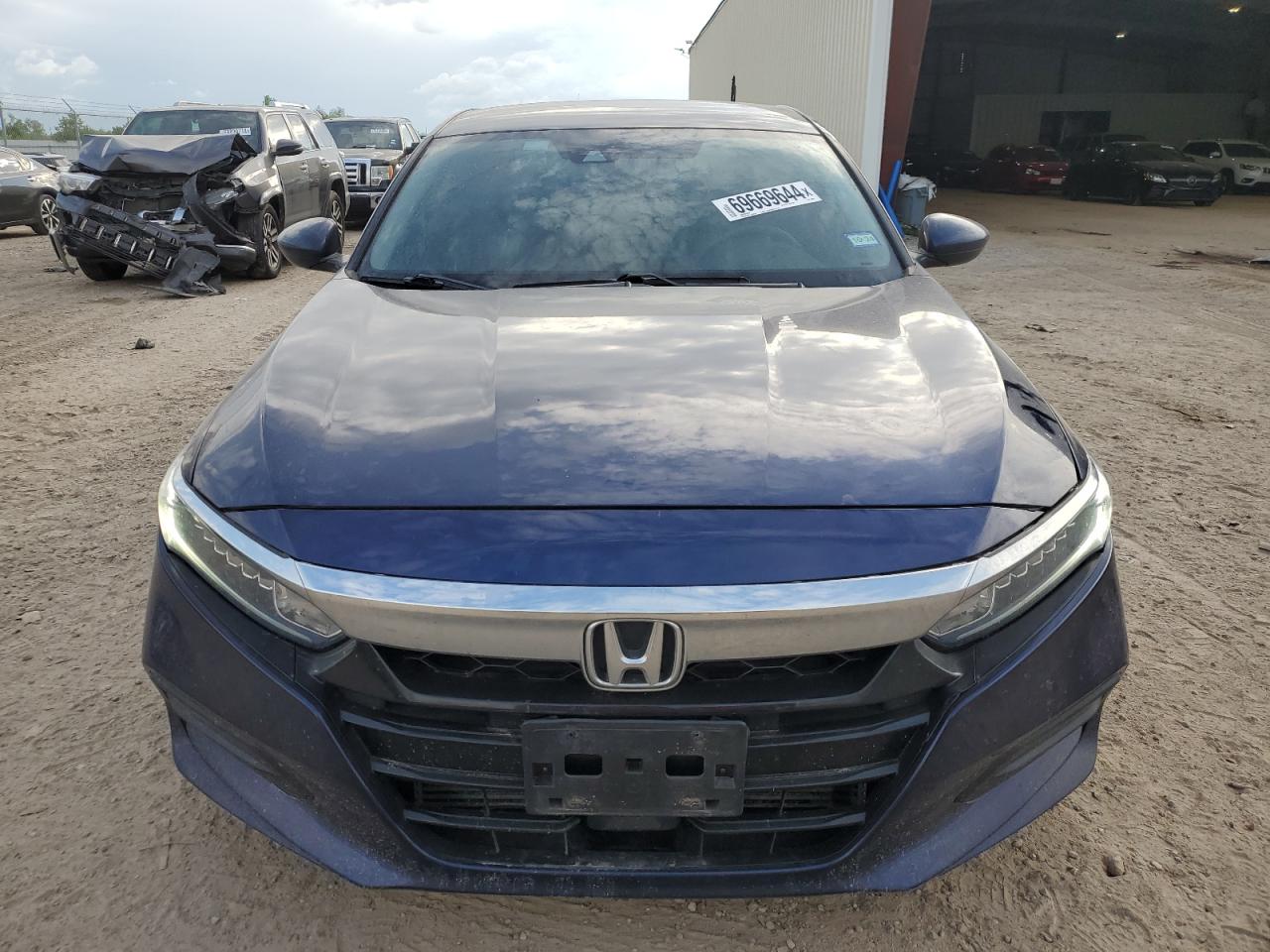 1HGCV1F19KA141622 2019 Honda Accord Lx