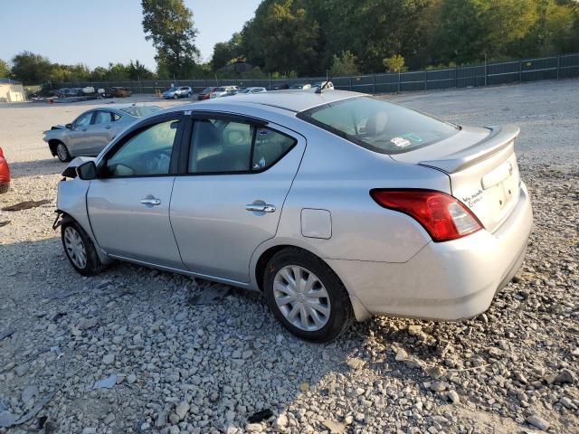  NISSAN VERSA 2015 Srebrny