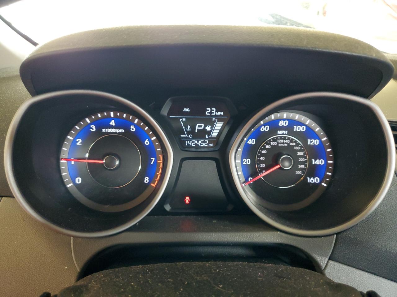 2016 Hyundai Elantra - Image 9