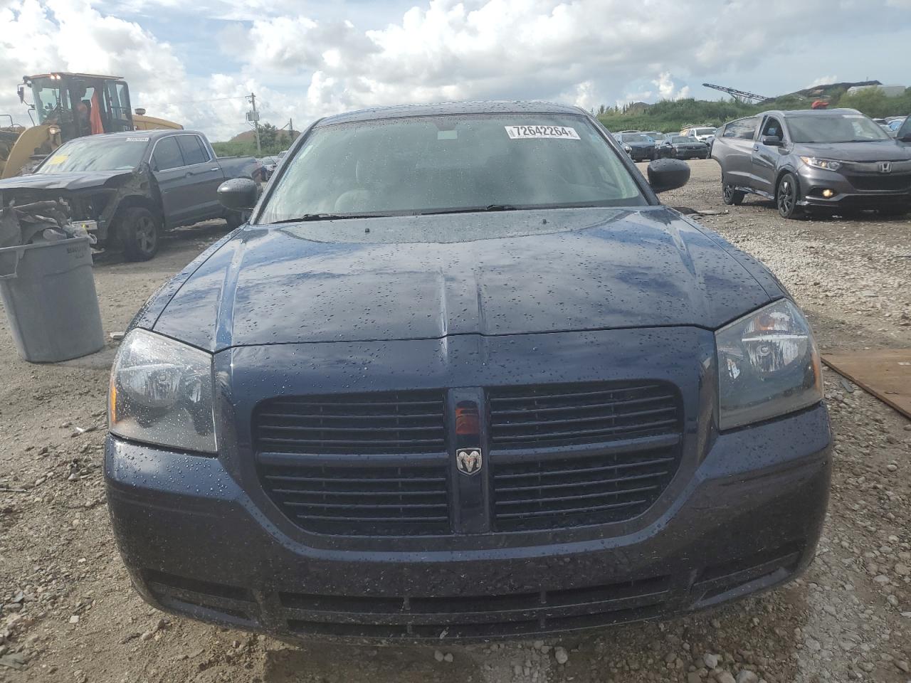 2D4FV48V45H555512 2005 Dodge Magnum Sxt