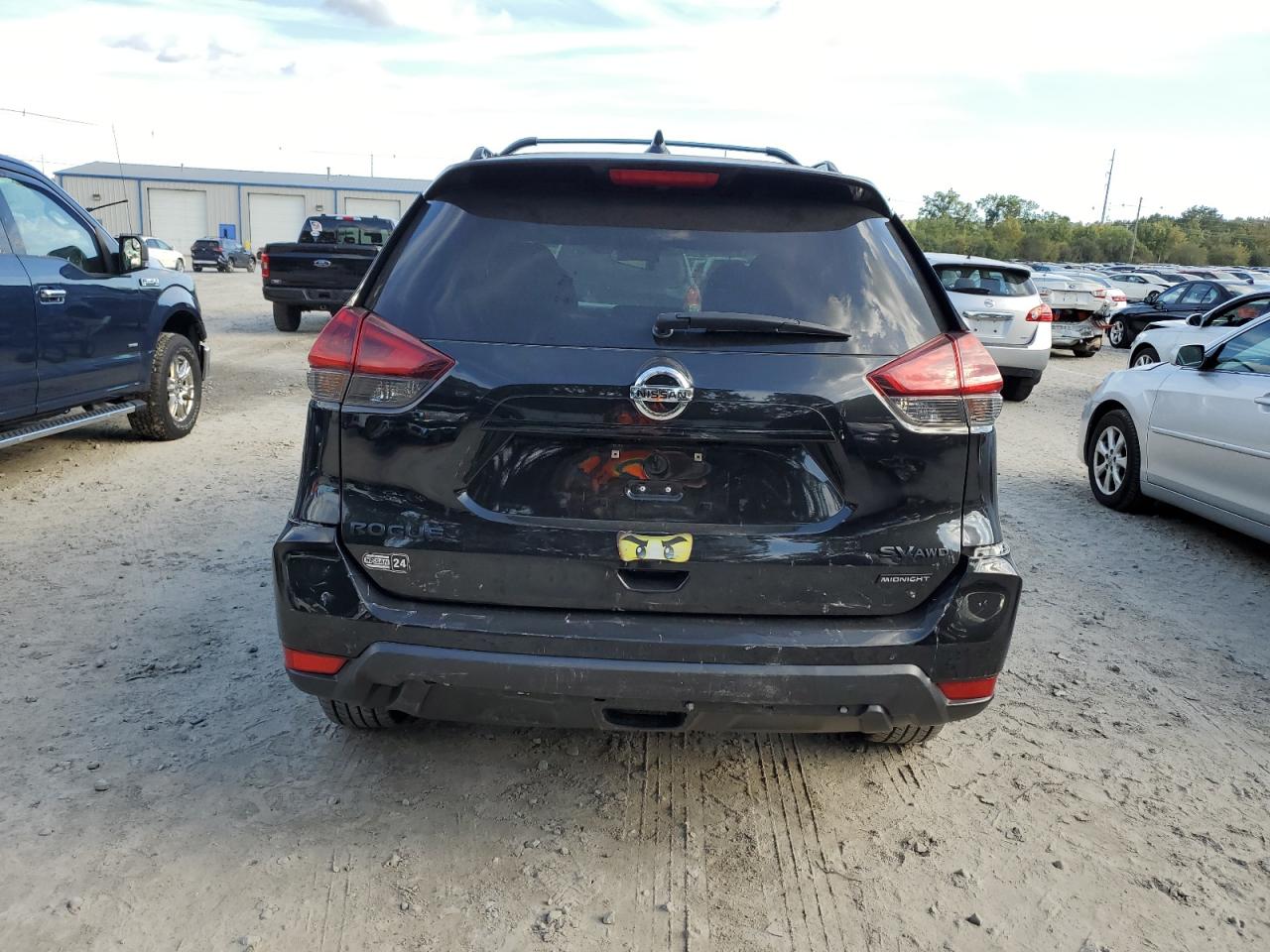 5N1AT2MV4JC752597 2018 Nissan Rogue S