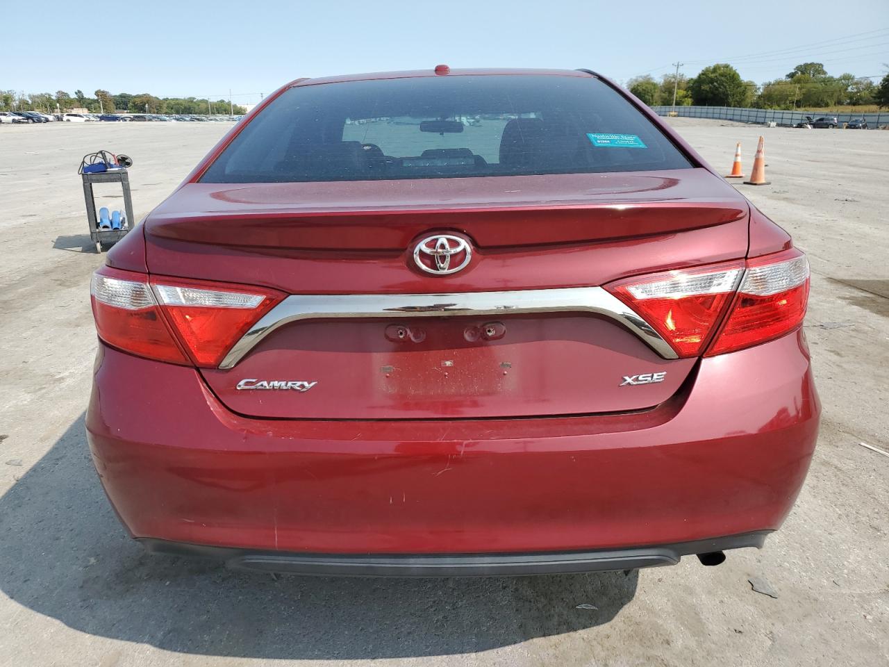 2016 Toyota Camry Le VIN: 4T1BF1FKXGU575999 Lot: 70915974