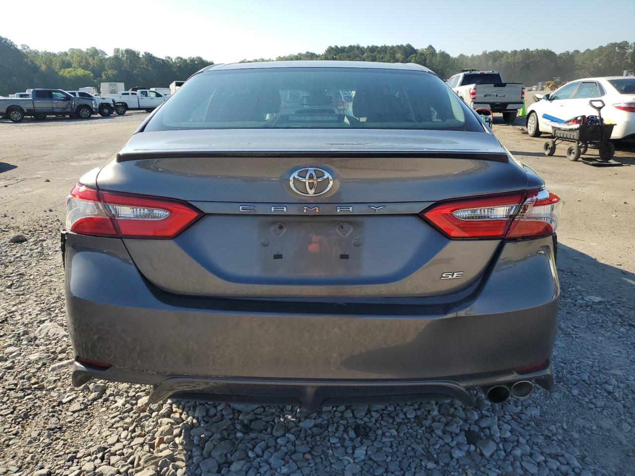 4T1B11HKXJU056695 2018 Toyota Camry L