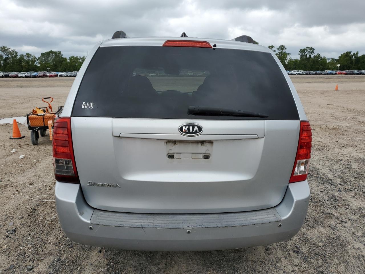 KNDMG4C79B6364284 2011 Kia Sedona Lx