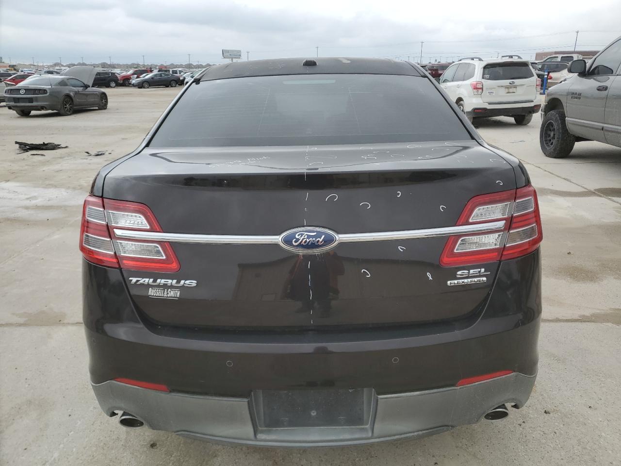 1FAHP2E89DG142729 2013 Ford Taurus Sel