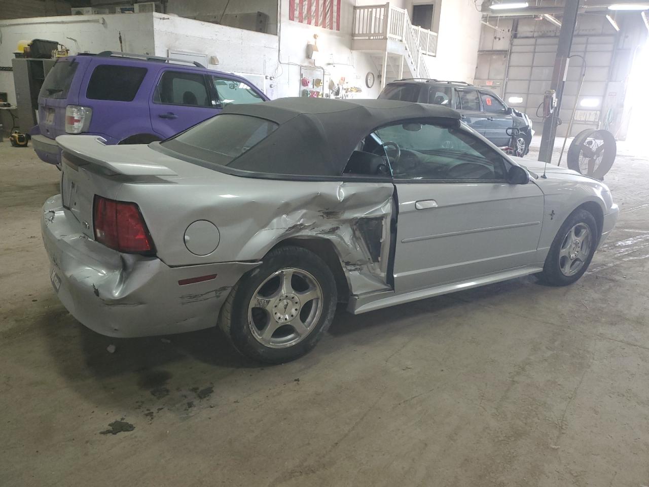 2003 Ford Mustang - Image 3