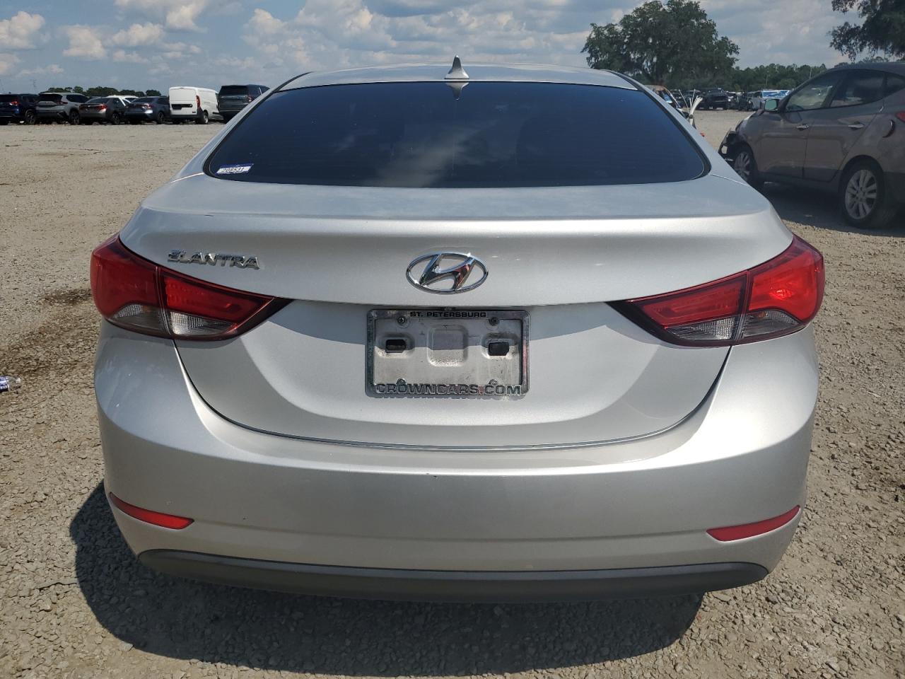 5NPDH4AE4FH556254 2015 Hyundai Elantra Se