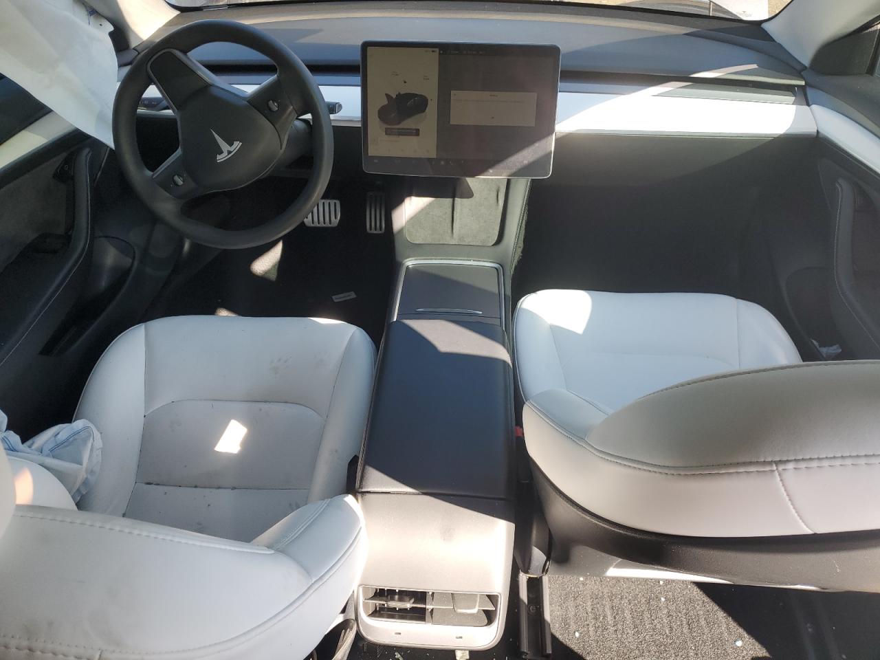 5YJ3E1EC2NF261811 2022 Tesla Model 3