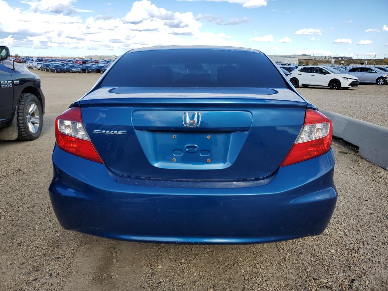 2HGFB2F41CH002402 2012 Honda Civic Lx