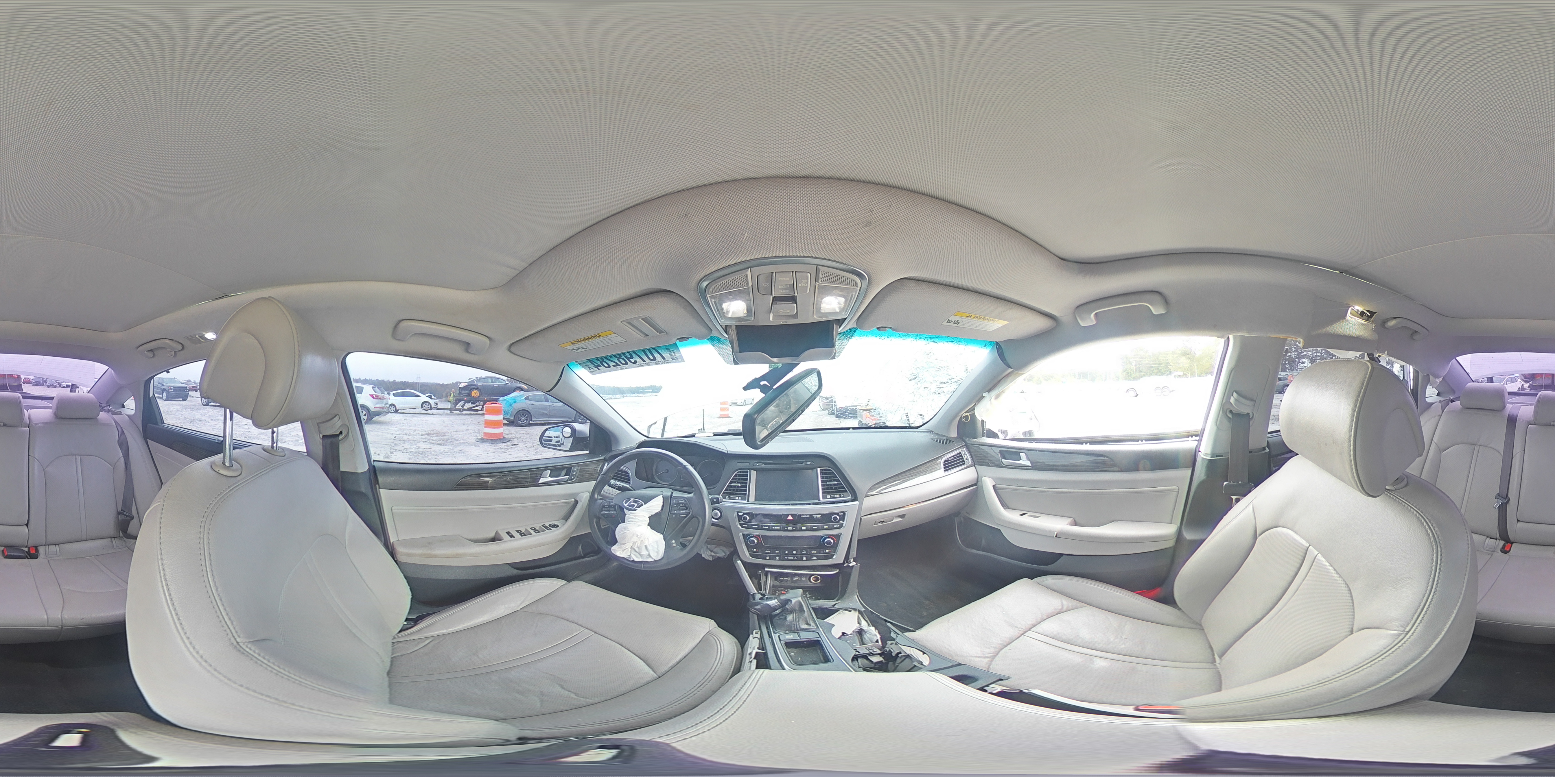 2015 Hyundai Sonata - Image 13