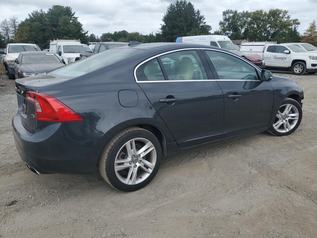 2015 Volvo S60 Premier VIN: YV126MFK5F1345805 Lot: 70886004