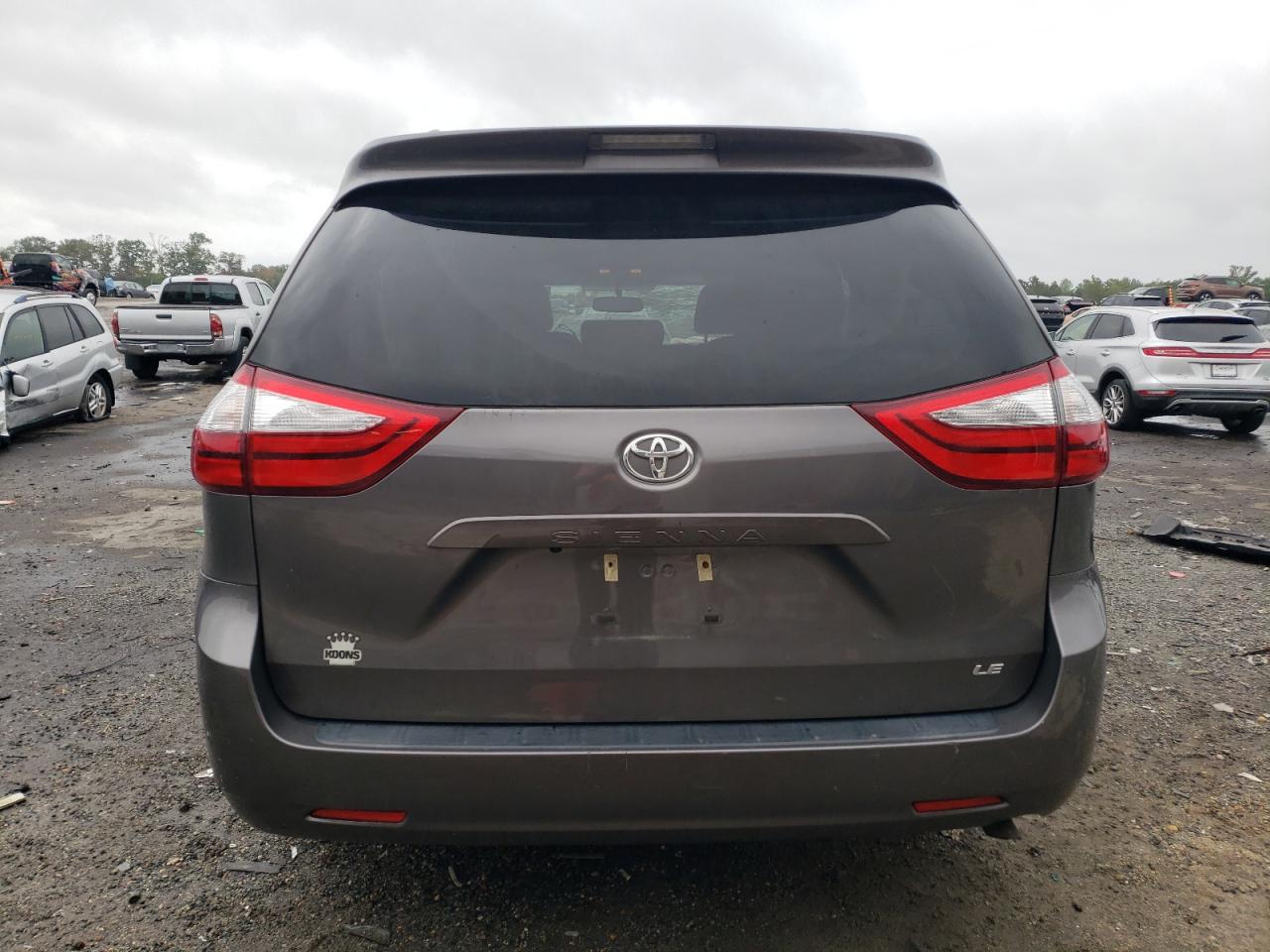 2015 Toyota Sienna Le VIN: 5TDKK3DC0FS685714 Lot: 71875524