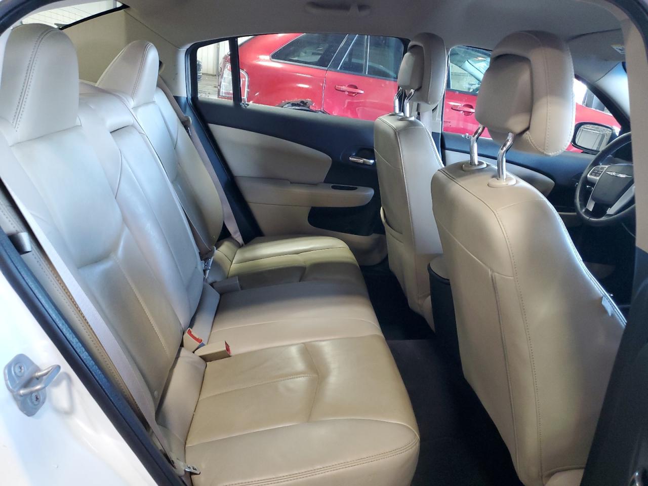 2011 Chrysler 200 - Image 10