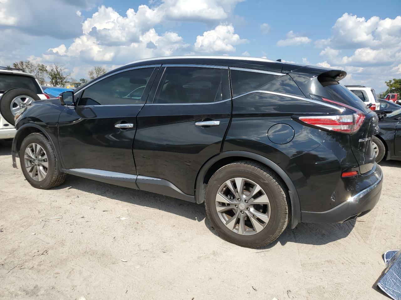 5N1AZ2MG5FN215135 2015 NISSAN MURANO - Image 2