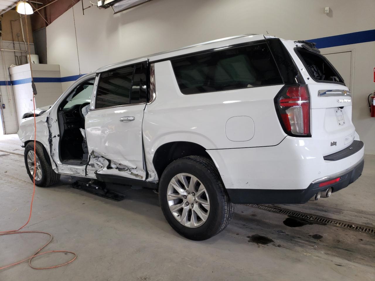 2022 Chevrolet Suburban - Image 2