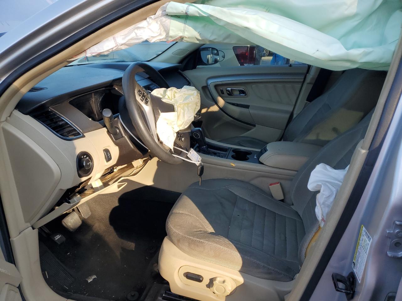 2015 Ford Taurus - Image 7