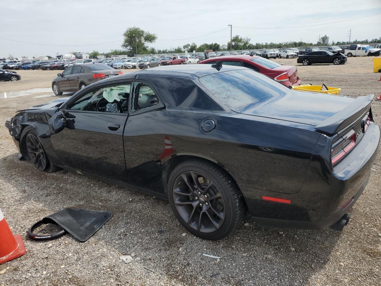 2C3CDZFJ7LH184766 2020 DODGE CHALLENGER - Image 2