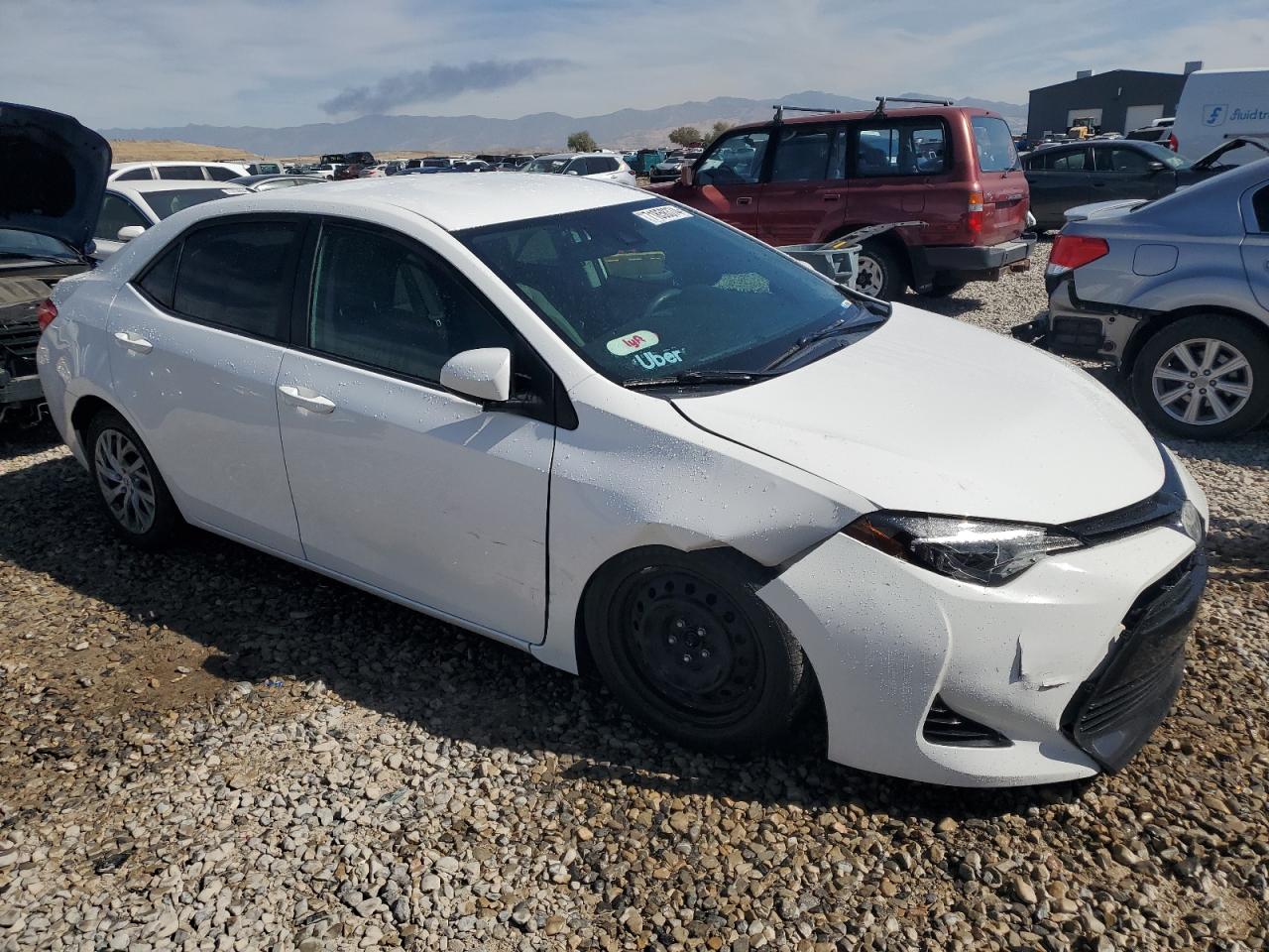 VIN 2T1BURHE0HC938972 2017 TOYOTA COROLLA no.4