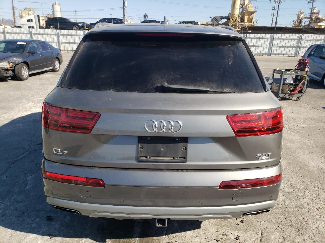 2017 Audi Q7 Prestige VIN: WA1VAAF72HD008340 Lot: 69457054