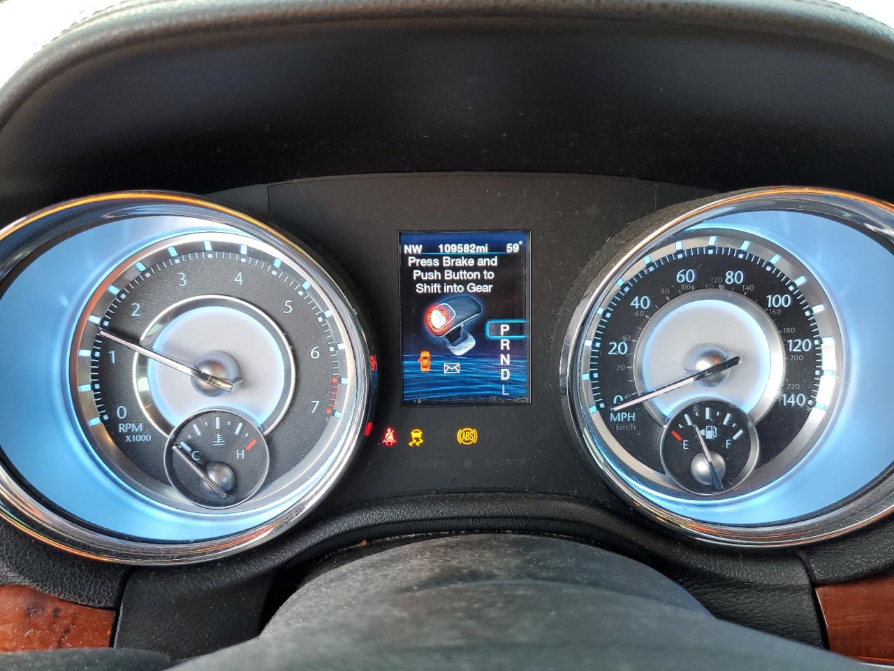 2012 Chrysler 300 - Image 9