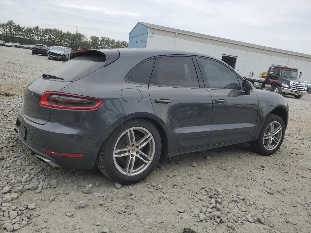 2017 Porsche Macan - Image 3